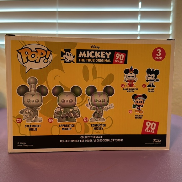 POP Mickey Mouse 3 pack Vinyl Figures - Picture 4 of 6